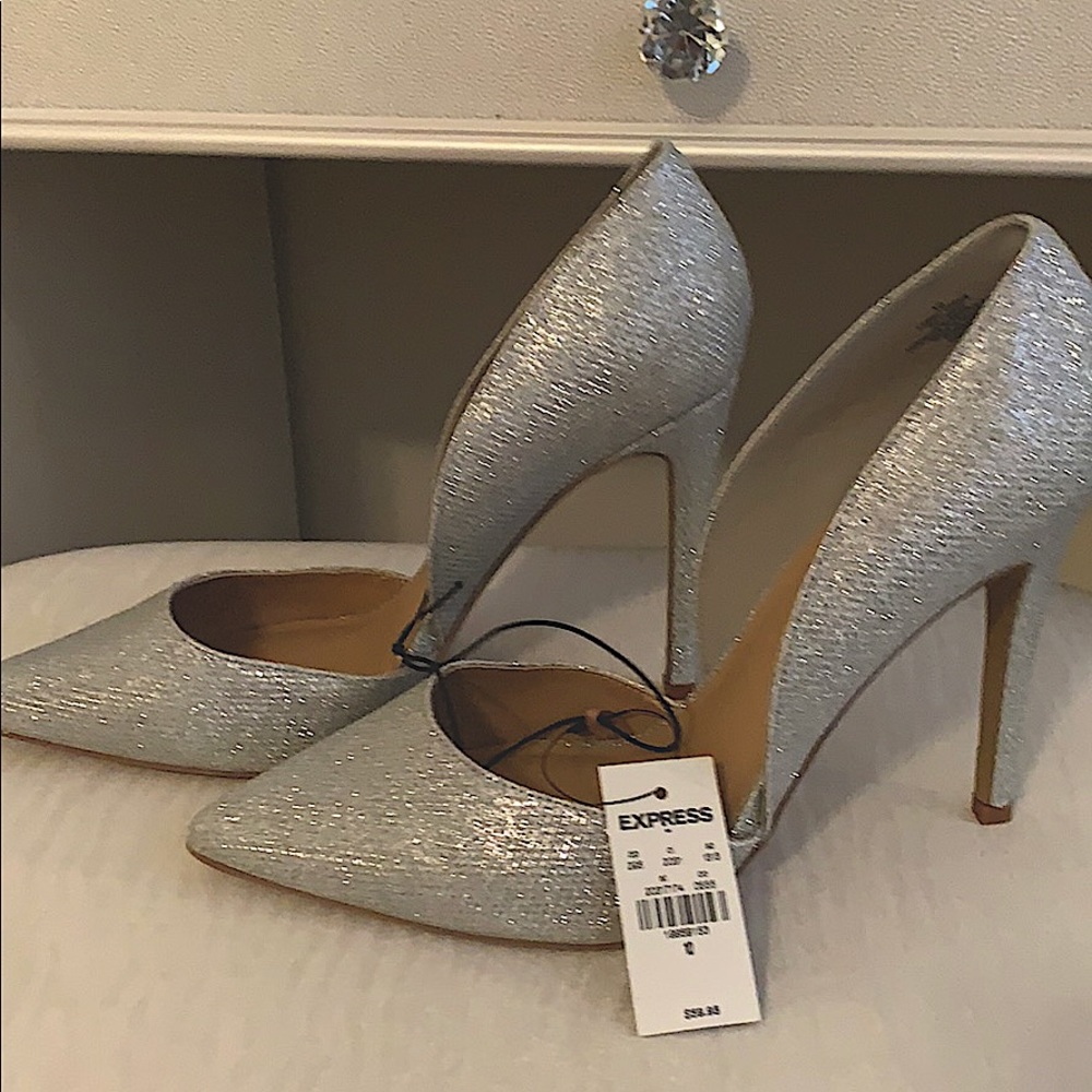 Heels - Picture 2 of 5
